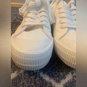 Rocketdog White Canvas Sneakers